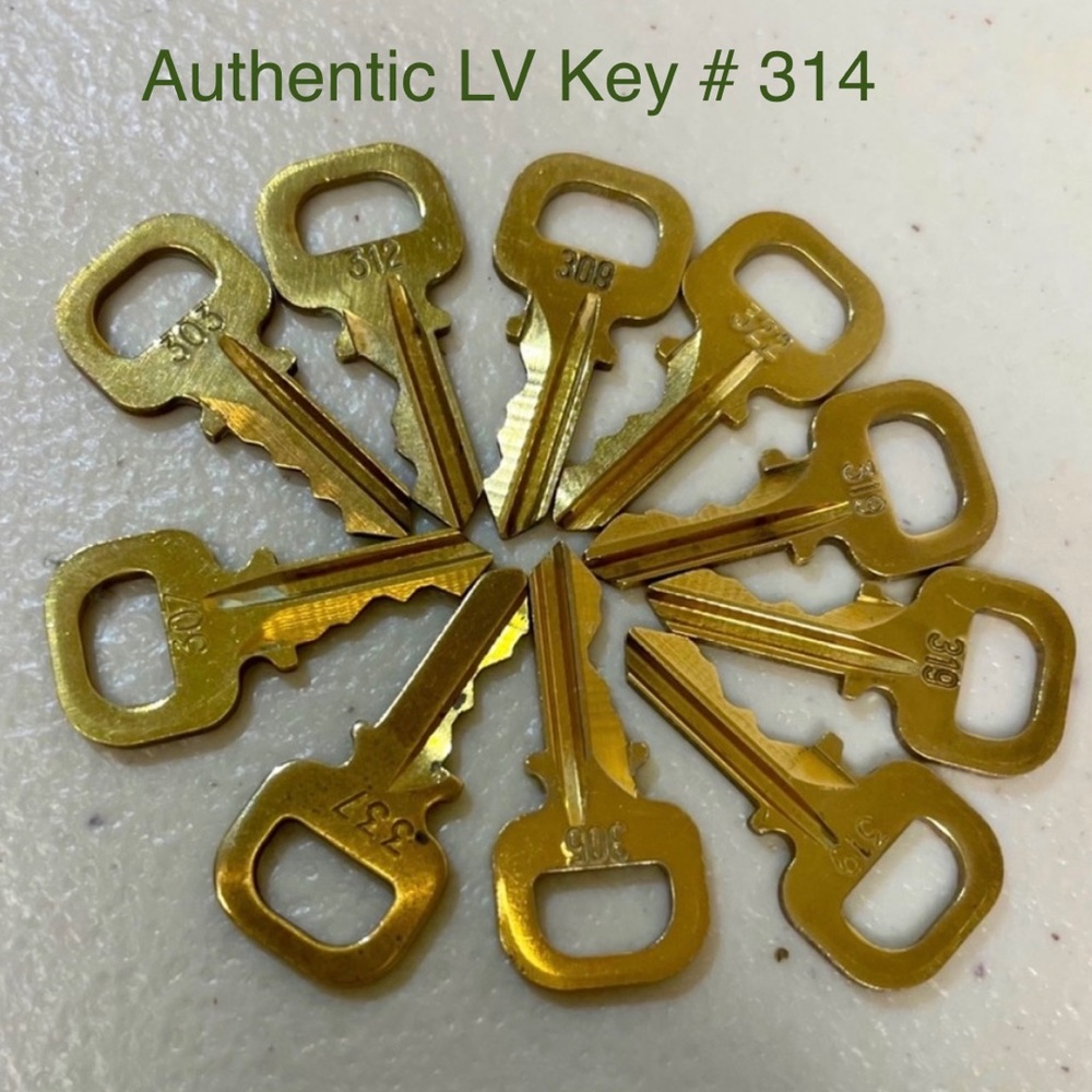 💯 Auth LV Spare Key #314